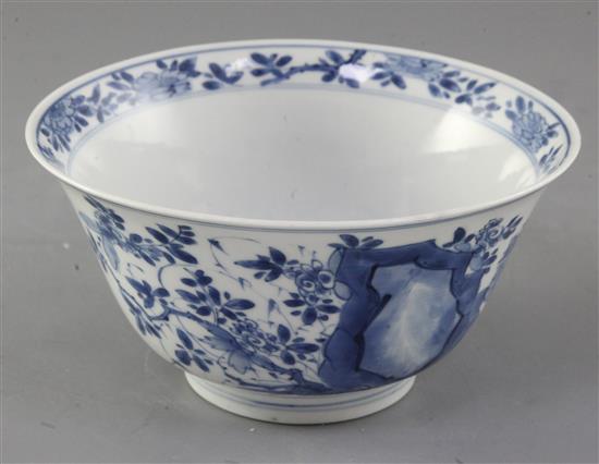 A Chinese blue and white bowl, Kangxi period, diameter 18cm